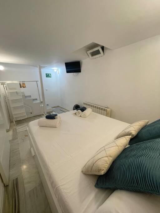 Arriaga Bajo- Precioso Duplex. Parking Gratuito Apartment Madrid Bagian luar foto